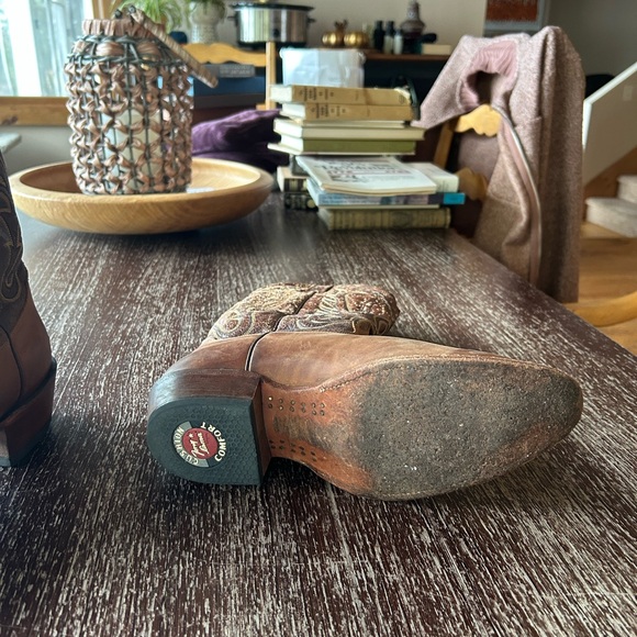 Tony Lama Brown Western Boots - Picture 8 of 11